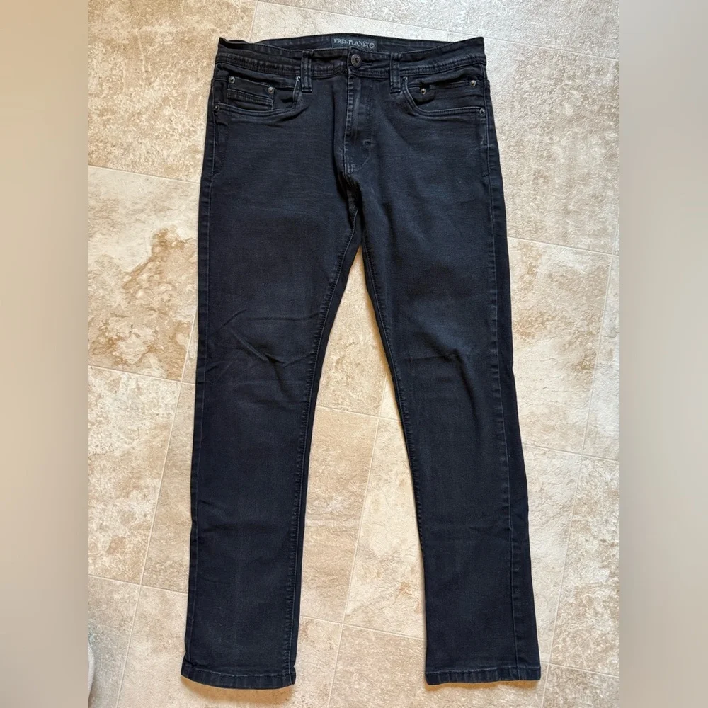NWOT Free Planet Men's Dark Black Slim Jeans - Five Pocket Style